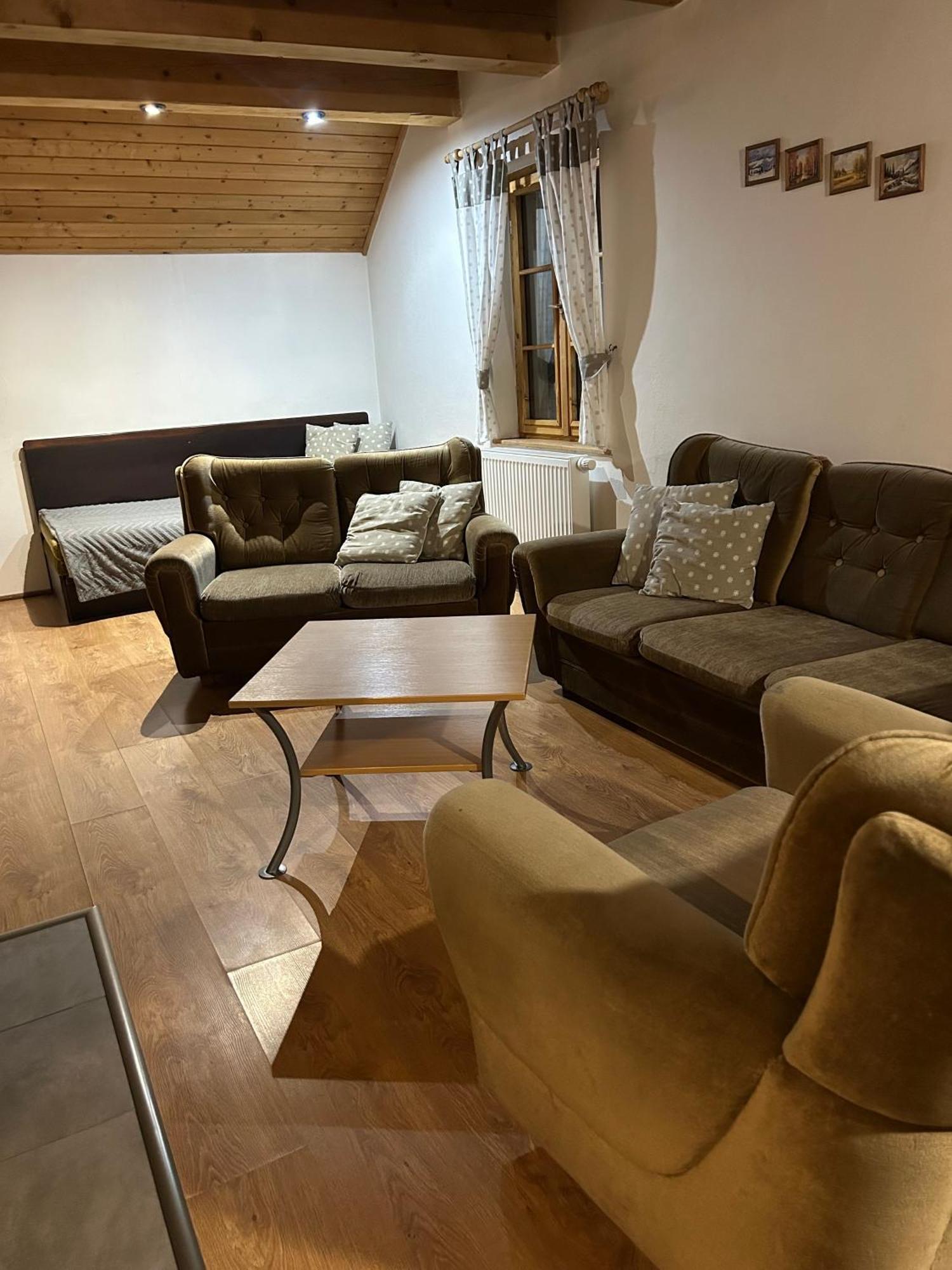 Domcek V Strani Villa Mýto pod Ďumbierom Buitenkant foto